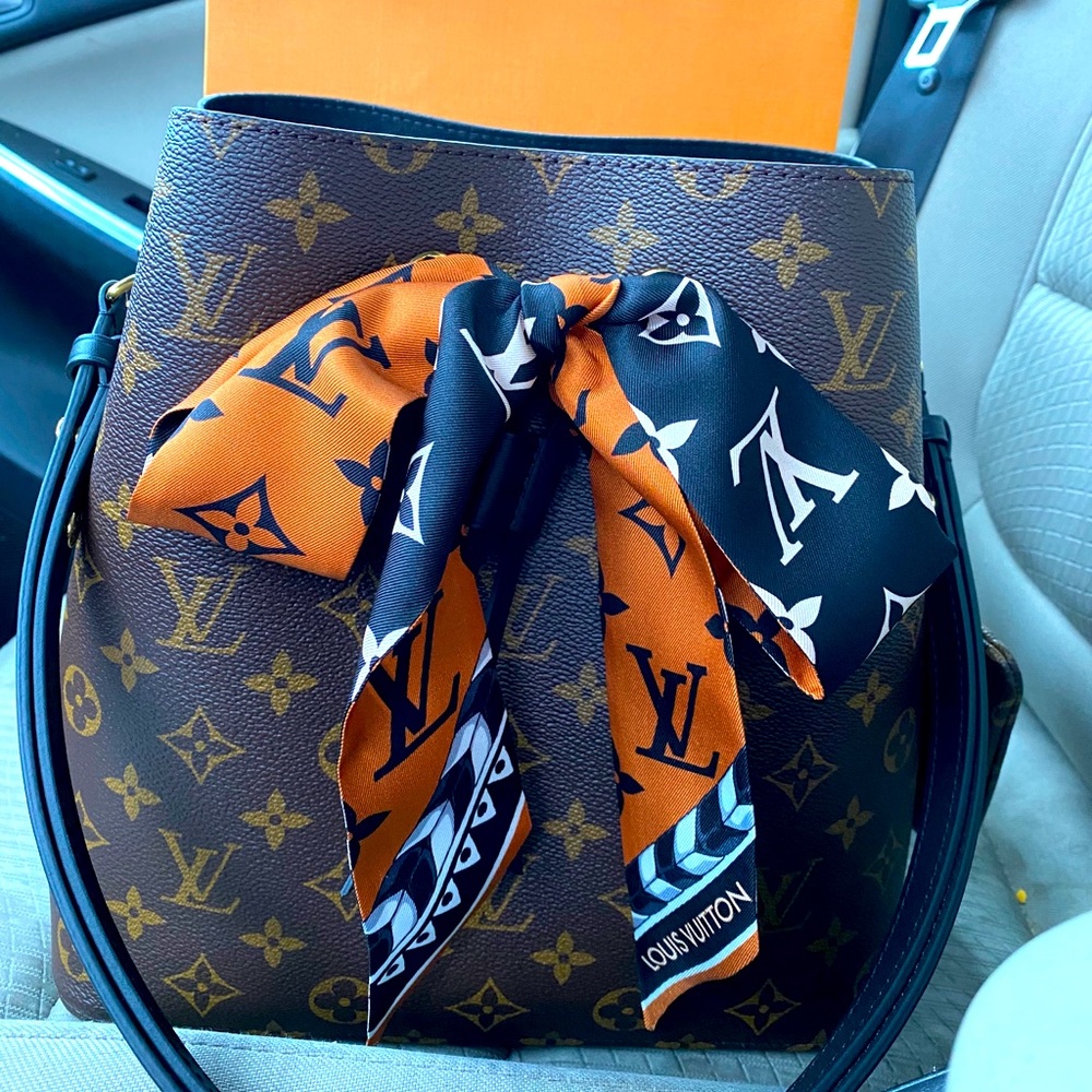 Louis Vuitton Neo Noe in Noir with Inserts